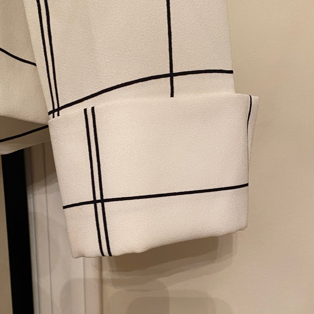 H&M White & Black Lined Plaid Blouse with Stand-up Collar - Picture 4 of 5